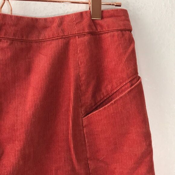 Corduroy rust colored skirt‎ - Picture 4 of 4